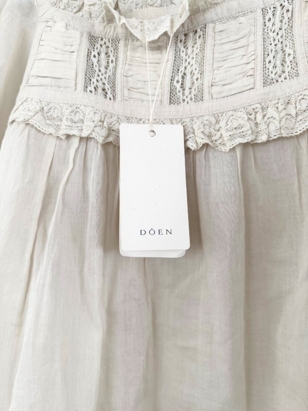 DÔEN Frances Lace Inset Cotton Blend Top in Alabaster Size Small NWT - Picture 3 of 6